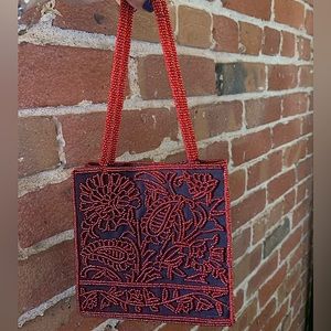 $25 STUNNING VINTGE BEADED PURSE! Handbag with longer strap inside 4 crossbody